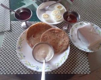 Hotel Gitanjali Maldah - Malda - Food