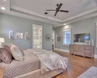 Beautiful Luxury Home Near 12th South w/ Front Porch and Deck - נאשוויל - חדר שינה