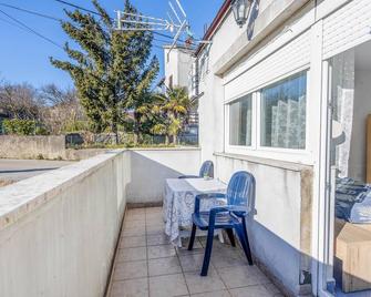 Awesome Apartment In Kastav - Kastav - Balcony