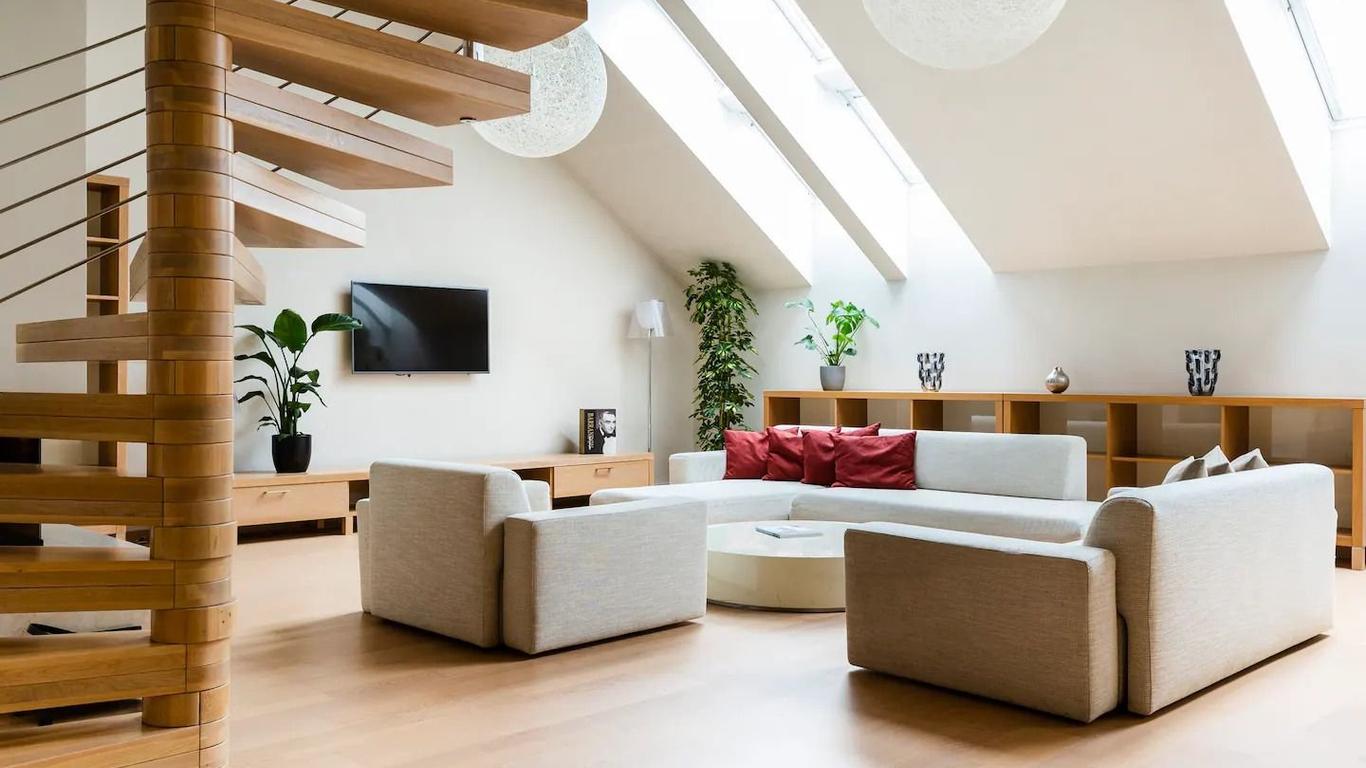 Roset Hotel & Residence