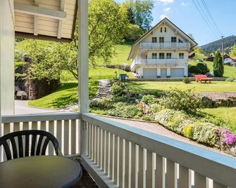 Apartment '1, 45qm' with Mountain View, Shared Terrace and Wi-Fi - Oberwolfach - Balcon