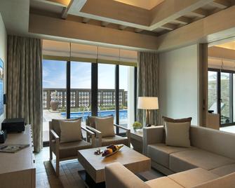 Saadiyat Rotana Resort & Villas - Abu Dhabi - Living room