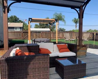 Cute Tiny House in Lakeside - Lakeside - Patio