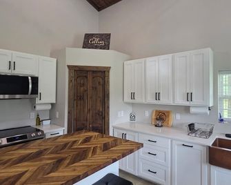 Beautiful Barndominium - Chipley - Küche