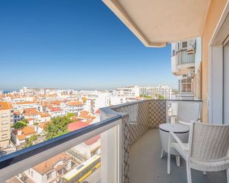 GuestReady - Seaview in Costa da Caparica - Almada - Balcony