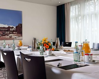 Ramada by Wyndham Dresden - Dresden - Dining room