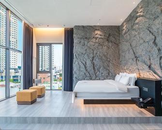 Daegu Dongseongro Hotel Au (Au) - Daegu - Bedroom