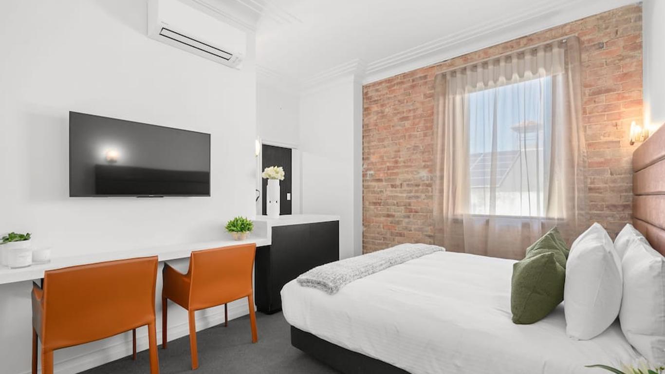 Grand Hotel and Studios