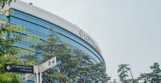 LOTTE City Hotel Gimpo Airport - Seul - Vista externa