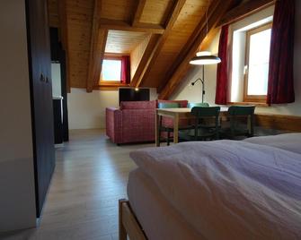 B&B Chasa Arfusch - Scuol - Schlafzimmer