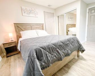 Beautiful room in prime location - Pinellas Park - Yatak Odası