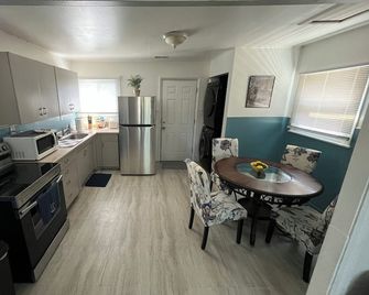 Cheerful 3 bedroom home - Vandalia - Cocina