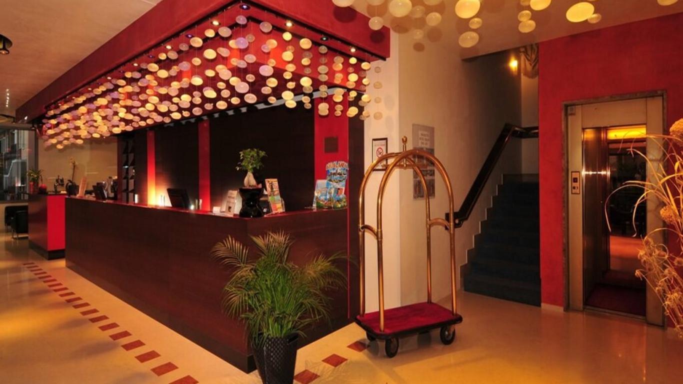 Hotel Adlon