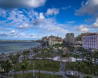 Acropole Hotel - Alexandria - Outdoors view