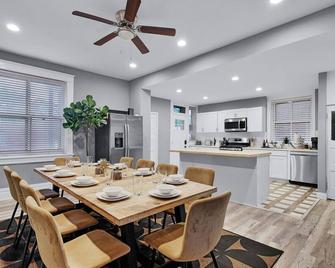Spacious Modern 5br Home Near Downtown St Louis - St. Louis