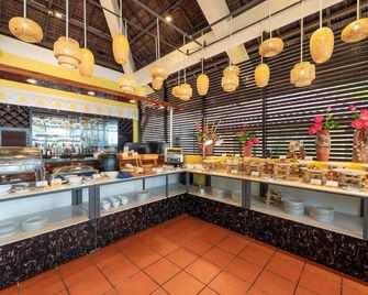 Son Tra Resort - Da Nang - Buffet