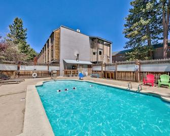 Inn at South Lake Tahoe - South Lake Tahoe - Pool