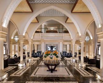 Sheraton Sharjah Beach Resort & Spa - Sharjah - Lobby