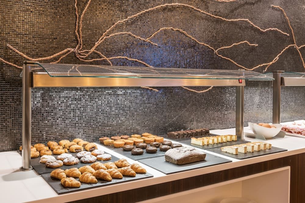 Ilunion Pio XII thumbnail 3