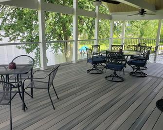 Paradise - Coldwater/North Lake Rental - Monthly/Weekly /4 day off season - Coldwater - Patio