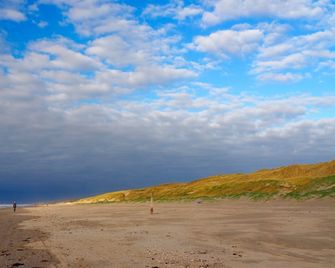 Hotel Het Oude Raadhuis - Castricum - Beach