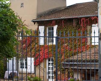La Grange : Chambre Fenaison - Coutouvre - Vista del exterior