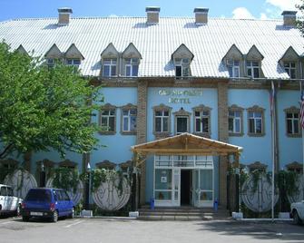 Grand Orzu Hotel - Tashkent - Building