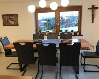 Vacation home 120sqm with 4 bedrooms - Bad Kötzting - Essbereich