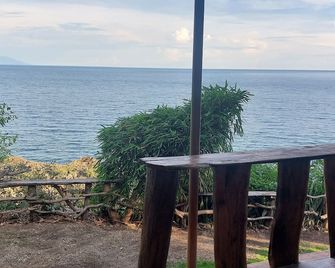 Bohol-Lahoy Dive Resort - Guindulman - Balcón