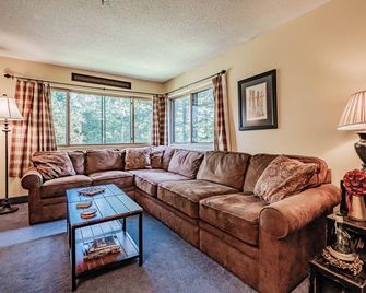 On Mountain two bedroom unit sleeping 8 - Newry - Sala de estar