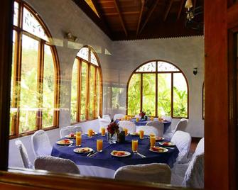 Rio Perlas Spa & Resort - Cartago - Comedor