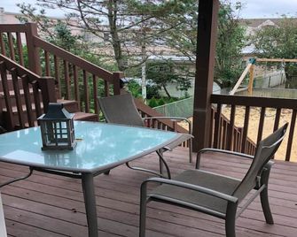 Premier Host-2br Seaside Park Suite#57, One Short Block To Beach, Kit, Liv Room - Seaside Park - Балкон
