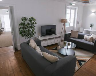 Casa Soure Suites and Apartments - Evora - Living room