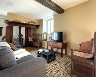 Armanaga - Ainharp - Gîte - Lohitzun-Oyhercq - Living room