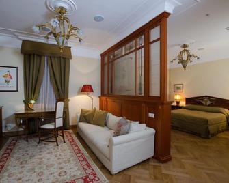 Russo-Balt Hotel - Moskau - Wohnzimmer