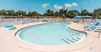 Summer Breeze Motel - Panama City Beach - Pool