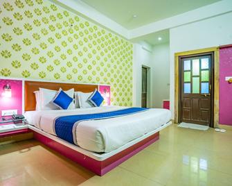 Hotel Marina Mahal - Jaisalmer - Bedroom