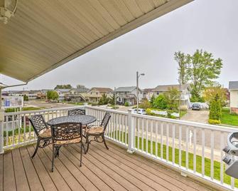 Brigantine Condo with Gas Grill - Walk to Beach! - Brigantine - Balcony