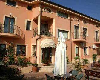 Villa Aurora - Le Castella - Gebouw