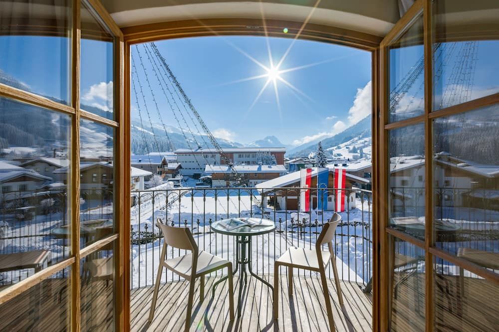 هوتل سوني 4 ستيرني سوبيريور - كيرتشبرغ ان تيرول - شرفة