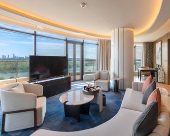 Even Hotel Nanjing Yangtze River By IHG - Ναντσίνγκ - Σαλόνι