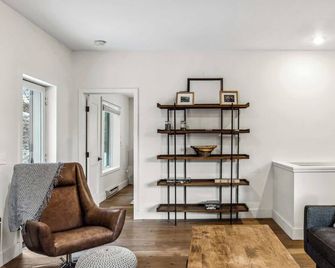 Fireplace Woods Club Access - Modern Quechee - Quechee - Huiskamer