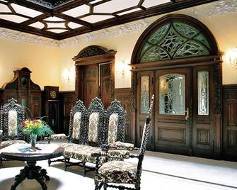 Schlosshotel Zum Markgrafen - קוודלינבורג - לובי