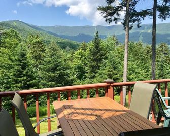 Stunning Views, Exquisite 6 BR Sugarbush Escape, 1 Minute to ski - Warren - Balcony
