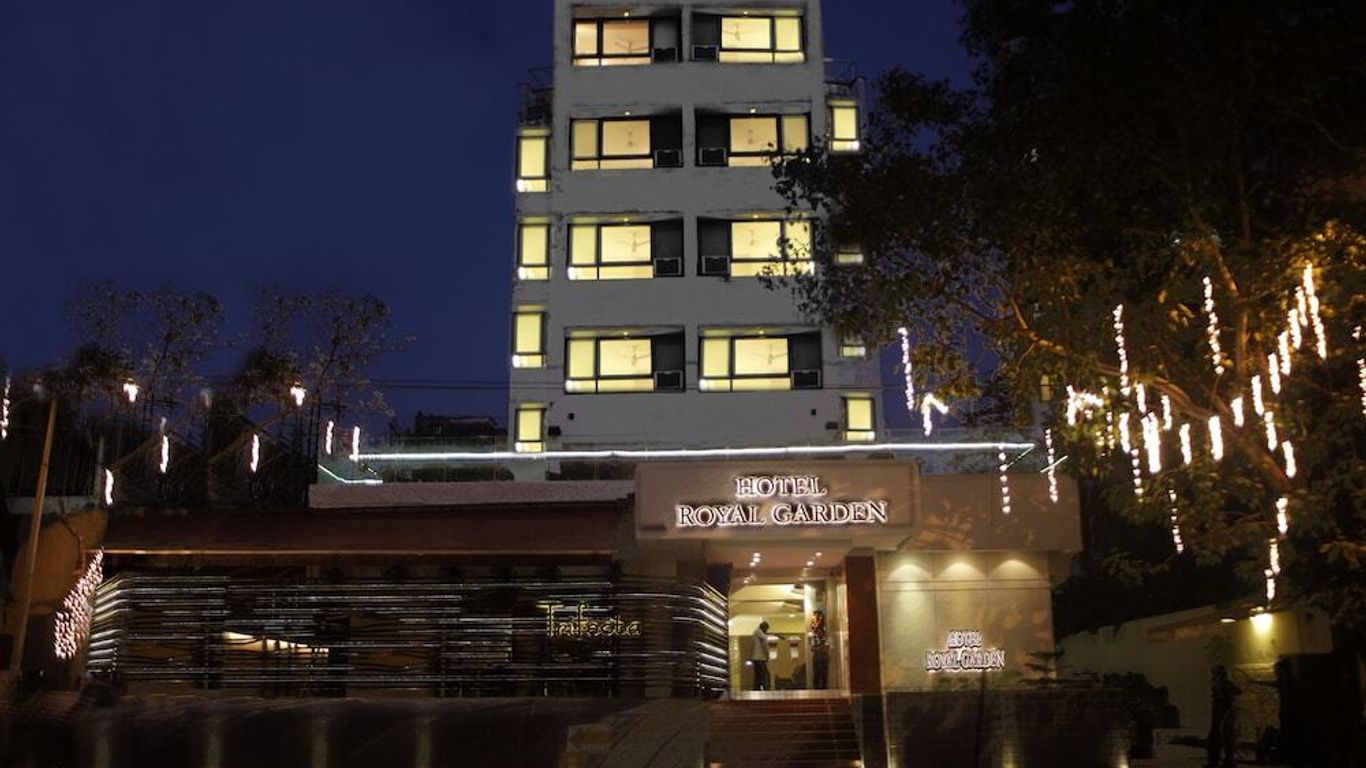 Treebo Tryst Royal Garden