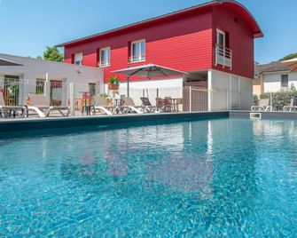 Comfort Aparthotel Nantes La Beaujoire - Nantes - Piscine