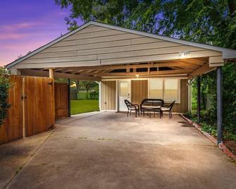 Near All Hospitals! Bafb Restaurants And Shopping - Shreveport - Patio