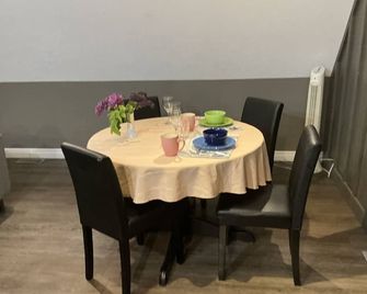 Welcome to the Granary - Goderich - Comedor