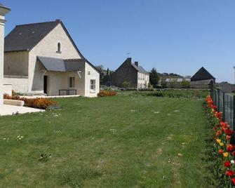 Gite Lerné, 3 Bedrooms, 5 Persons - Lerné - Edificio