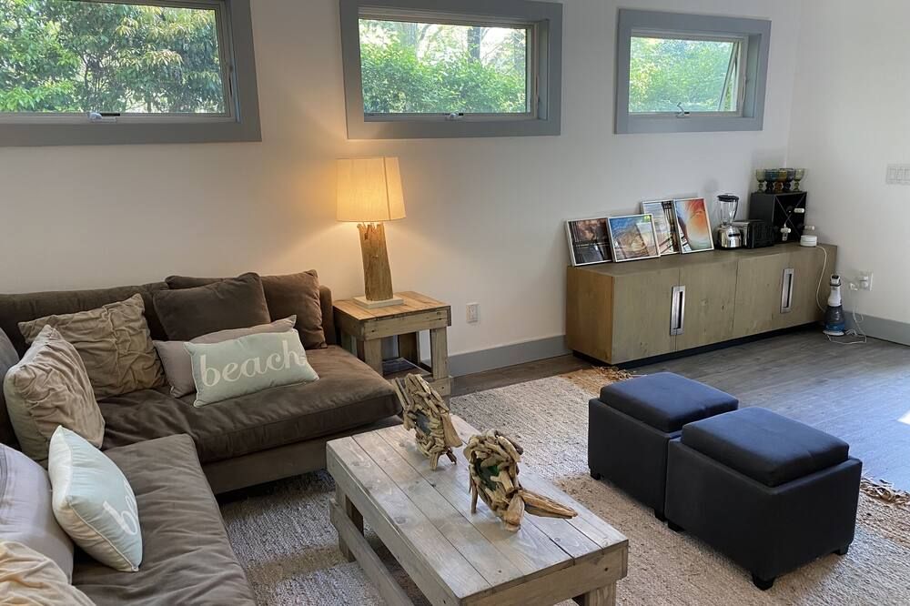 Renovated 2 BR Cottage-Perfect for North Fork Beach,Vineyard,Wedding Vacations! - Mattituck - סלון